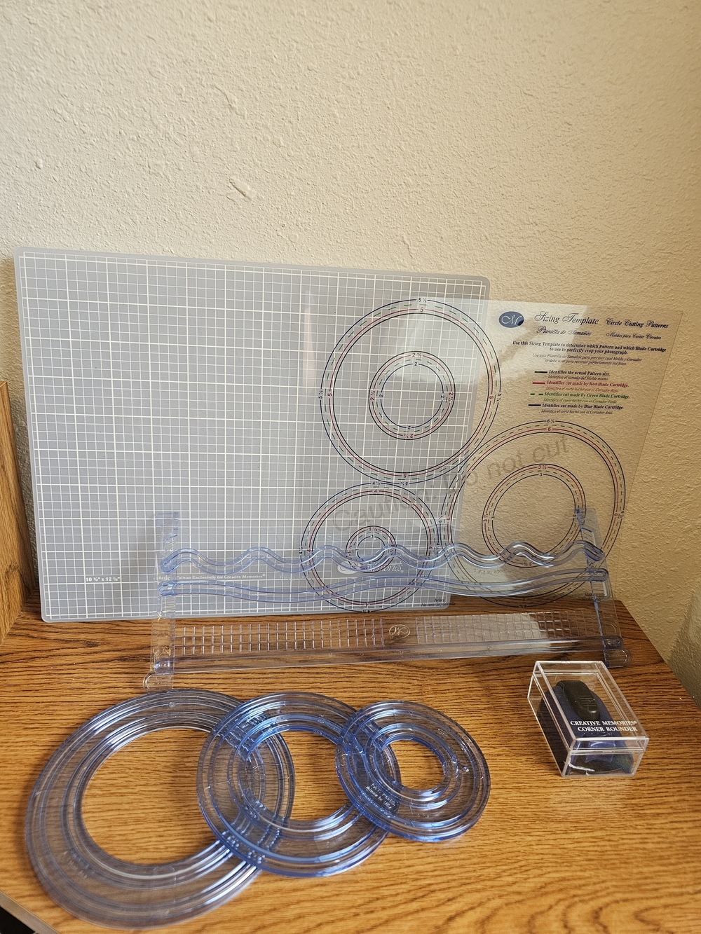 Creative Memories LOT Mat Circle Cutting Templates Corner Rounder 7 Pieces